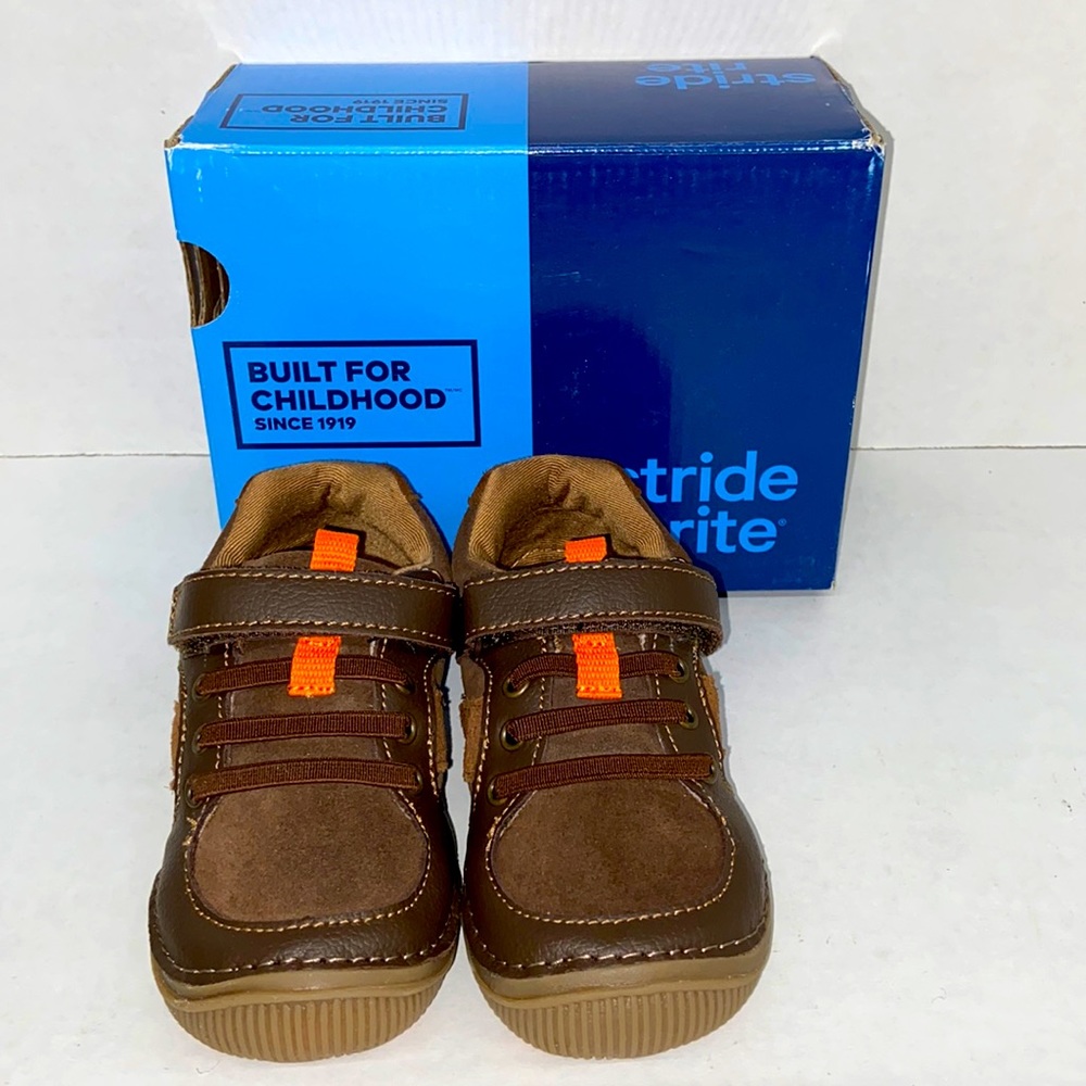 Stride rite, brown Velcro memory foam, 8 W